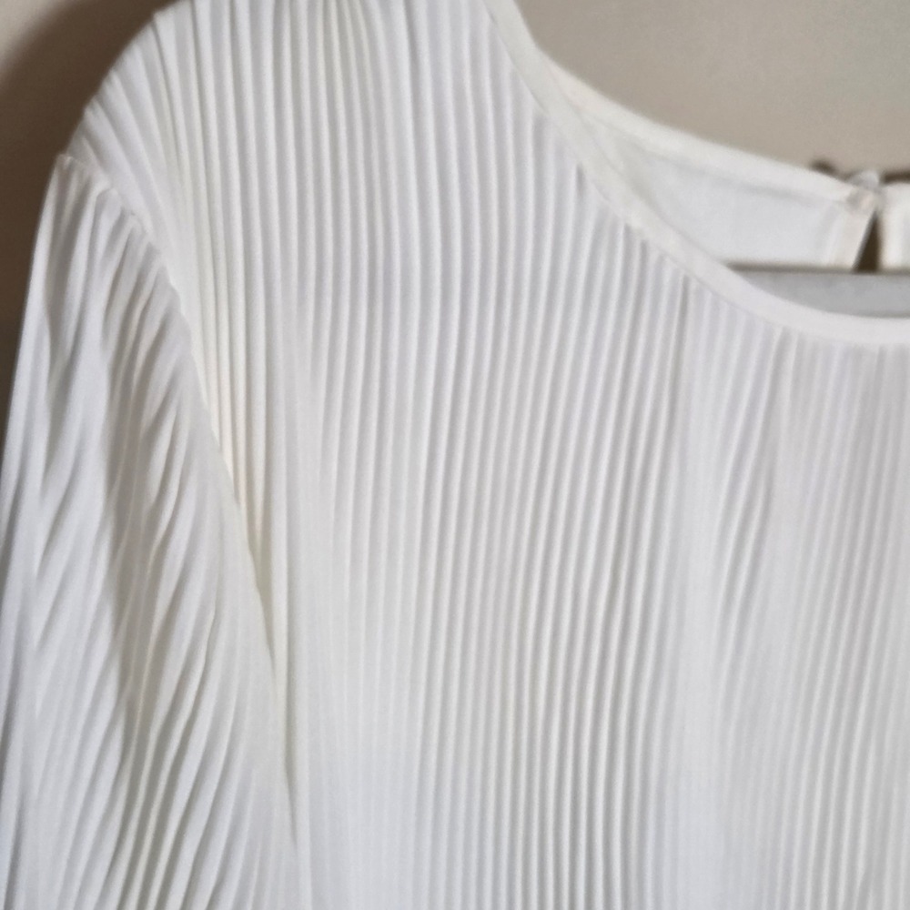Nine West Blouse Women 1X White Top Pleated Ruffle Cuff Minimalist Feminine Work - Picture 3 of 9
